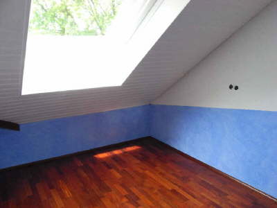 Sockel blaue Wischtechnik